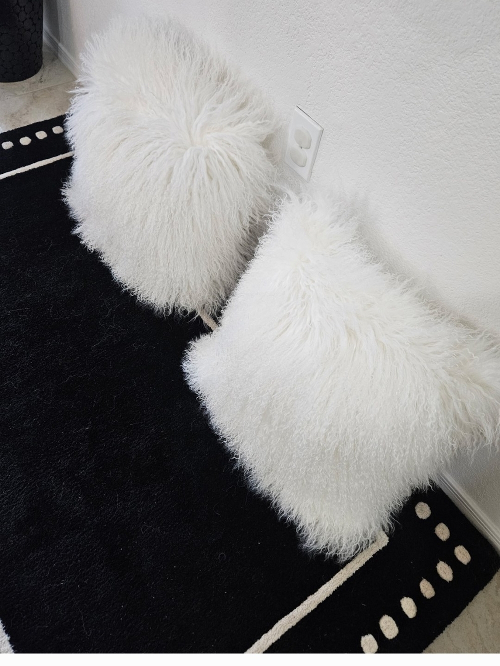 Mongolian Sheep Real Plush White Fur Decorative Pillow 16" New Pair +Two Inserts